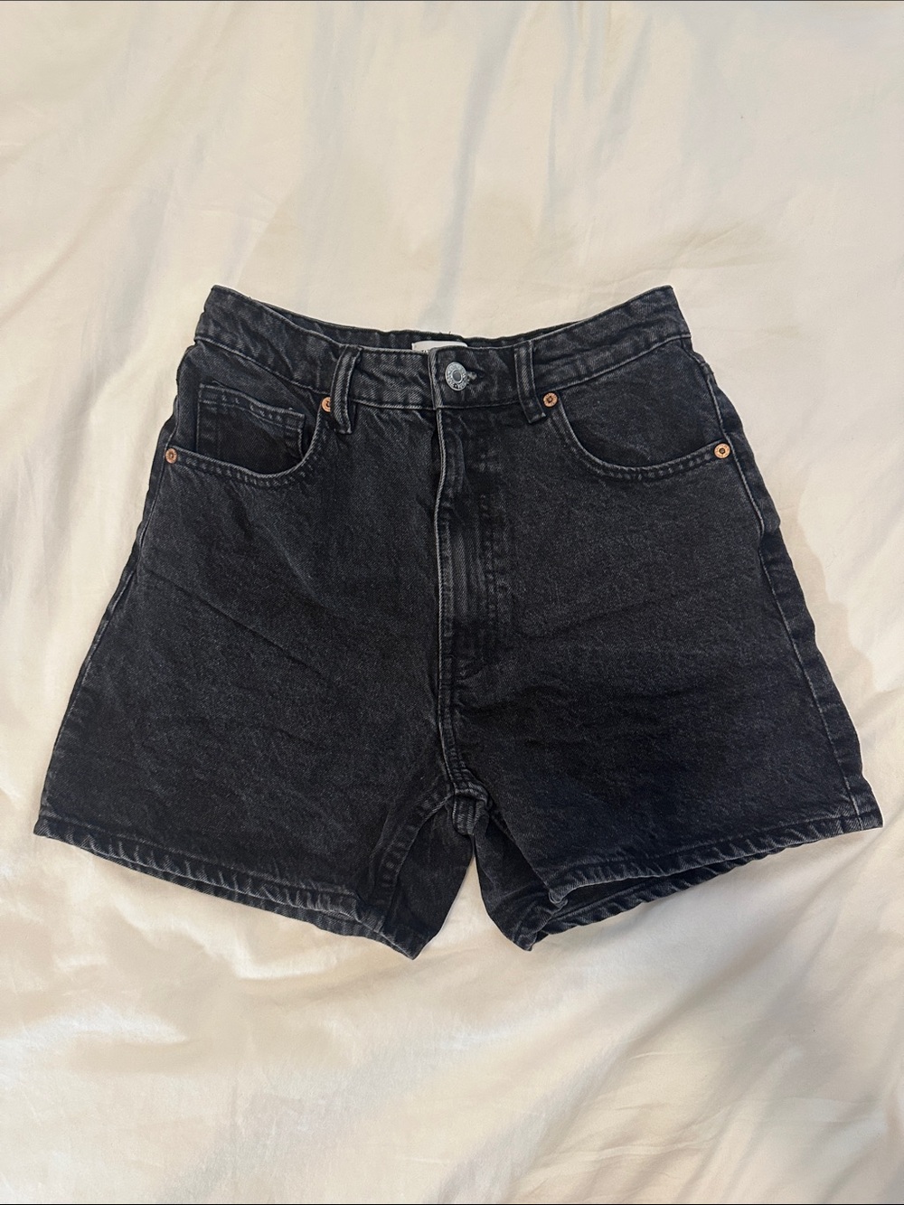 ZARA BLACK DENIM SHORTS